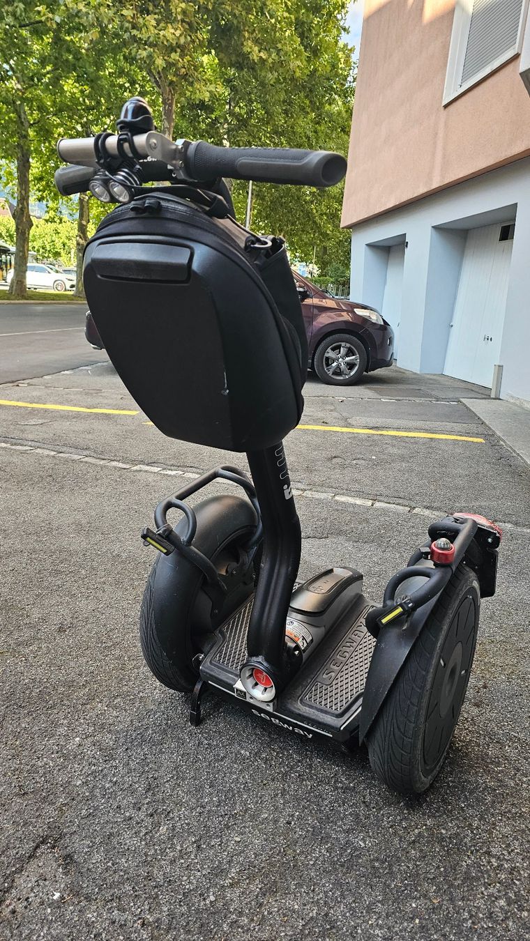 Elektromobile: Segway PT i2 – Gebraucht aus Brig von sch_dny7 5
