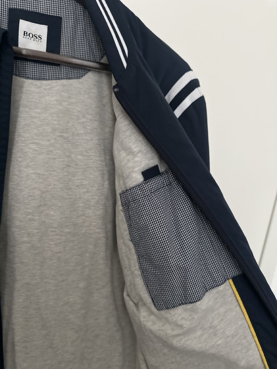 Giacche: Hugo Boss  – Usato da Oberägeri venduto da lev_7kc2 2