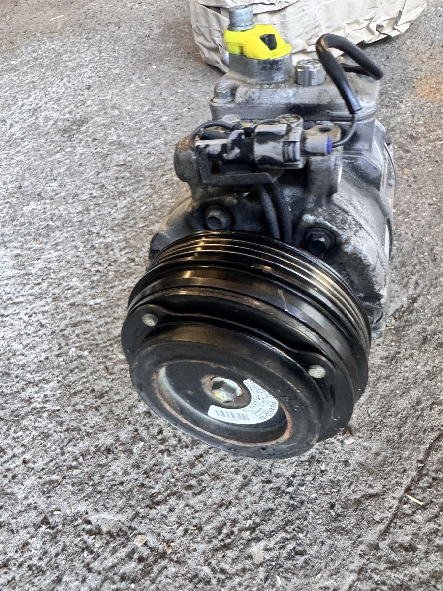 BMW Tutti pezzi di ricambio auto: Klimakompressor BMW 6452 9154072-05 gebraucht – Usato da Horgen venduto da FE_CITY 2