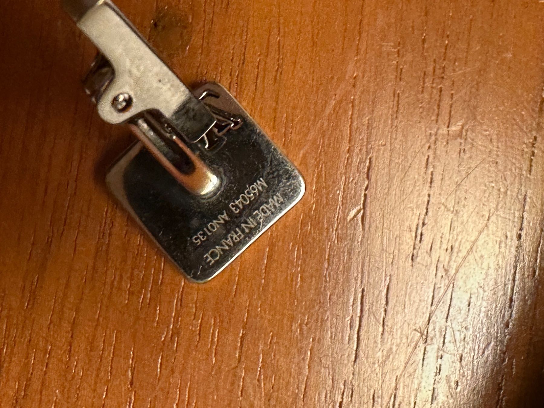 Louis Vuitton Manschettenknöpfe: Louis Vuitton Manschettenknöpfe M65043 – Gebraucht aus Stans von go__hh9x