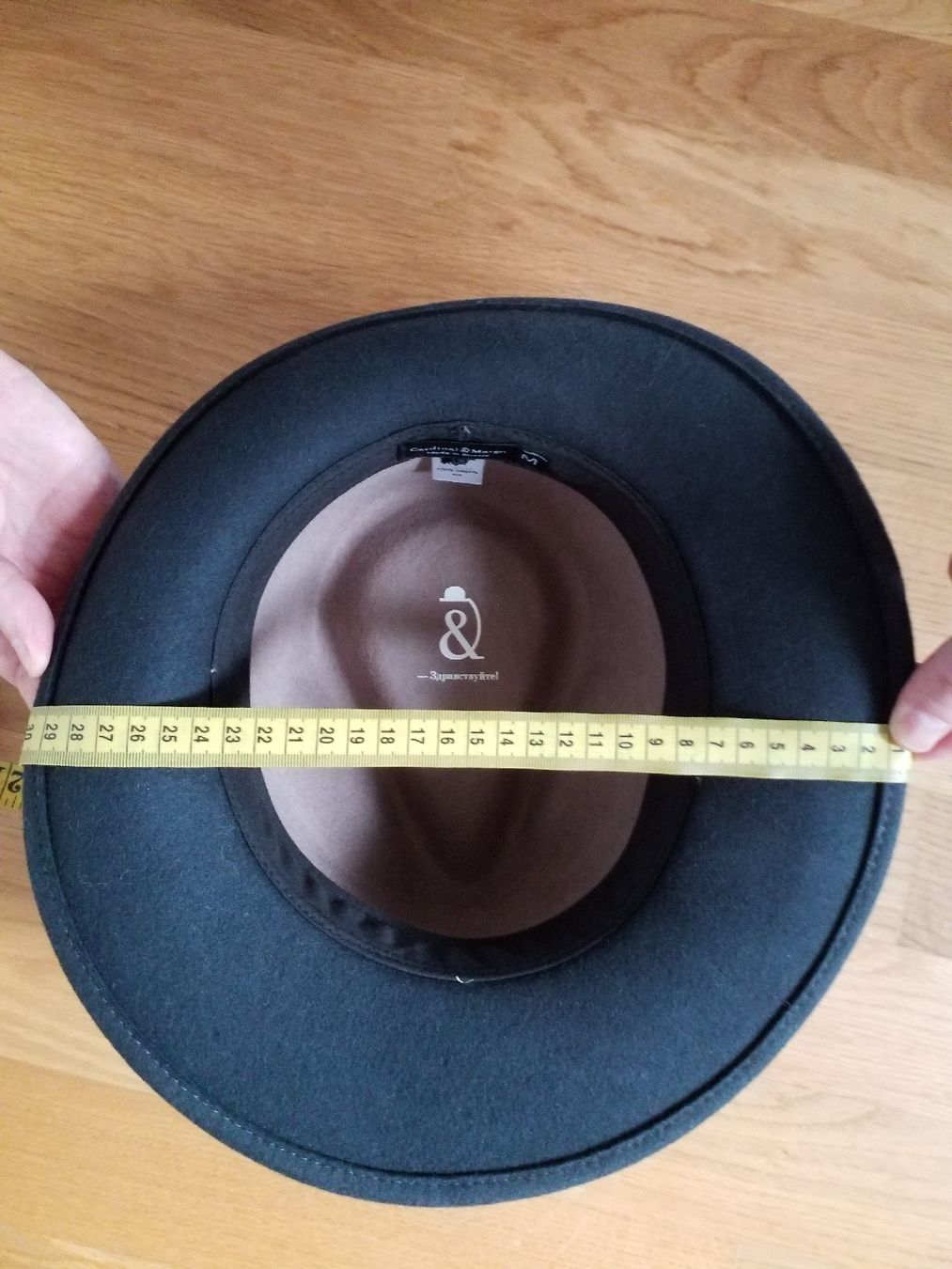 Copricapi, berretti & cappellini: Beautiful Hat – Usato da Luzern venduto da _Lobster_ 6