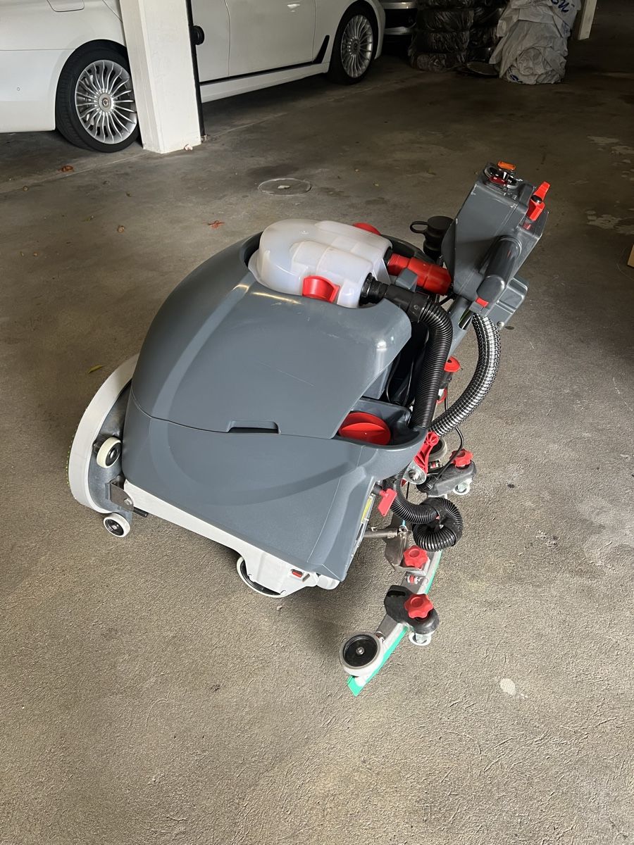 Tutte le macchine: Numatic TBL Scheuersaugmaschine – Usato da Grenchen venduto da daj_d7l2 2