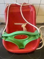 Rote Kinderschaukel für den Garten, Top Zustand!