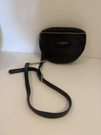 Sac banane Lancaster cuir noir comme neuf 