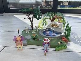 Playmobil fontaine + 2 figurines +2 bébés licornes