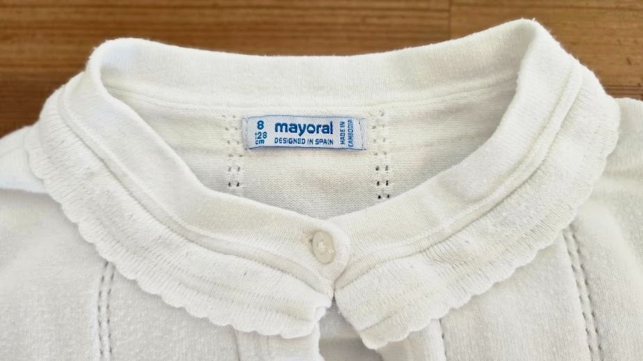 Mayoral Vestes & Manteaux: Mayoral Strickjacke Gr. 128, weiss – D'occasion à Meggen par Scollection 2