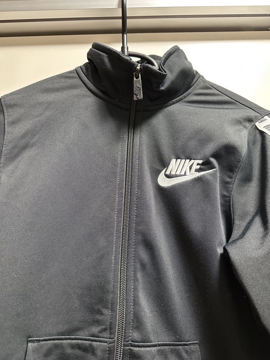 Nike Giacche: Nike Trainingsjacke, Schwarz – Usato da Oberurnen venduto da nes_8xqt 3