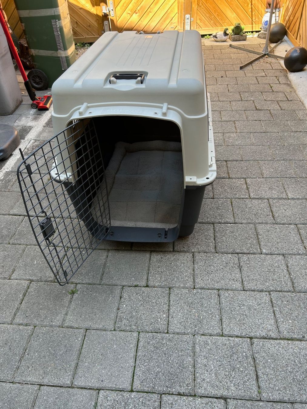 Cages, transport & sécurité: Hundetransportbox – D'occasion à Kirchberg BE par Cooper2019 1