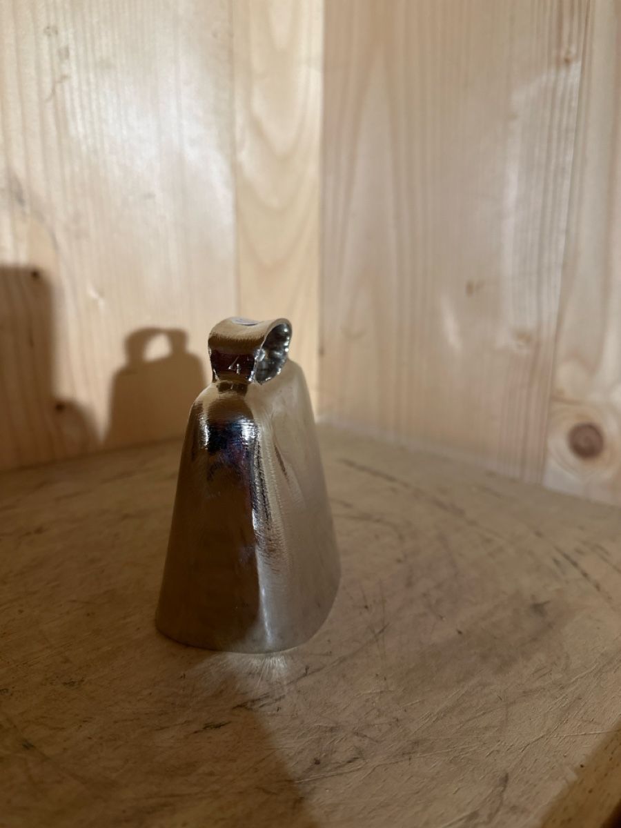 Campanacci mucche: Neue Zemp Bisse Nr. 4 – Nuovo e nell'imballaggio originale da escholzmatt venduto da D.B-Treicheln 2