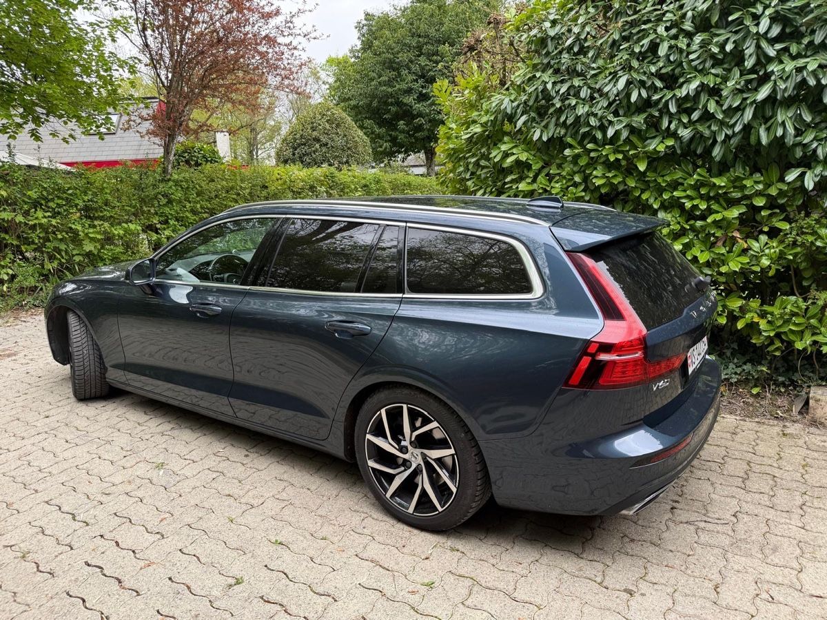 Volvo Automobili: Volvo V60 T6 AWD – Nuovo (secondo la descrizione) da genève venduto da OfficinaFebbraio2016 1