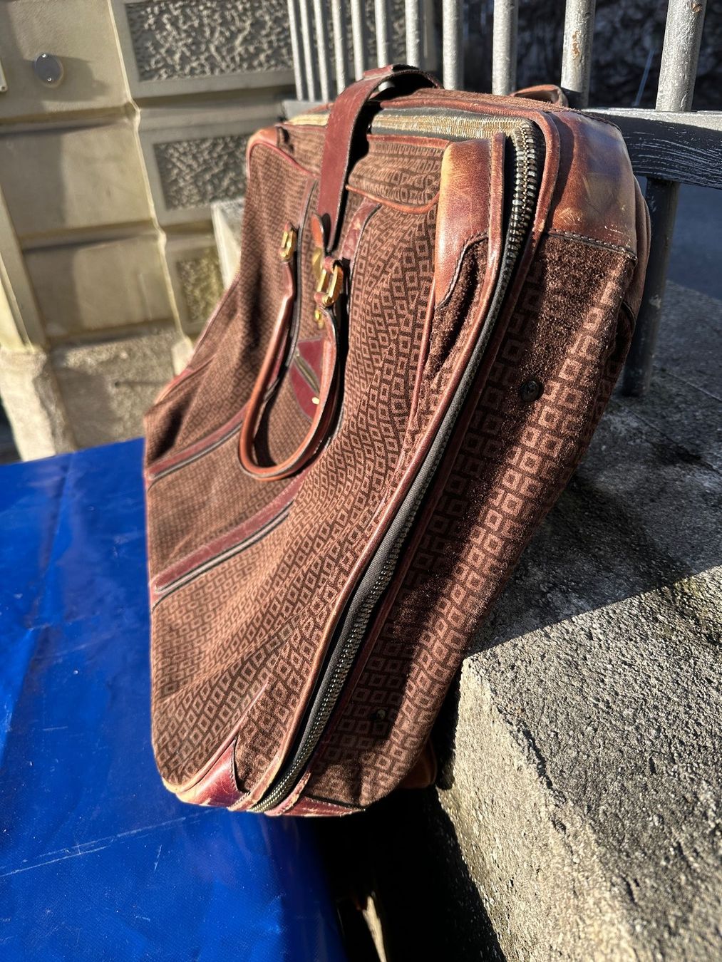 Valigie: Vintage Tasche Koffer Kleiderkoffer – Usato da Zürich venduto da atlantis77 1