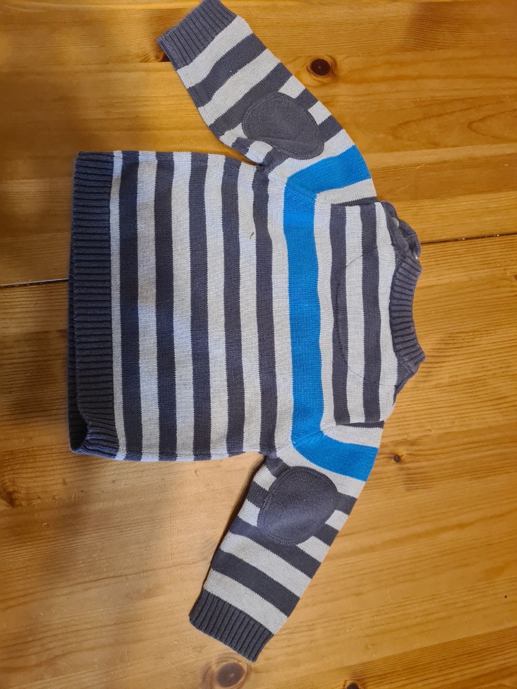 Maglioni & Felpe: Kinder Pullover gestreift, Grösse 6M  – Usato da Horw venduto da Mirii91 1