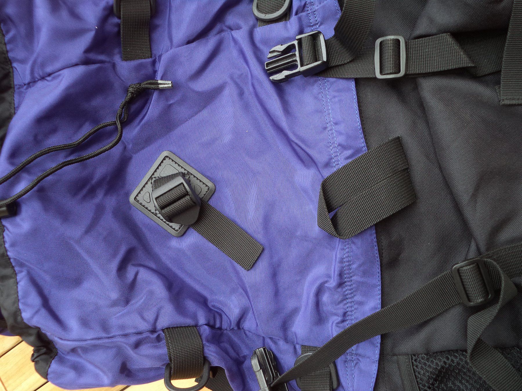 Zaini: new backpack – Nuovo (secondo la descrizione) da Champéry venduto da ced_vlj6 4