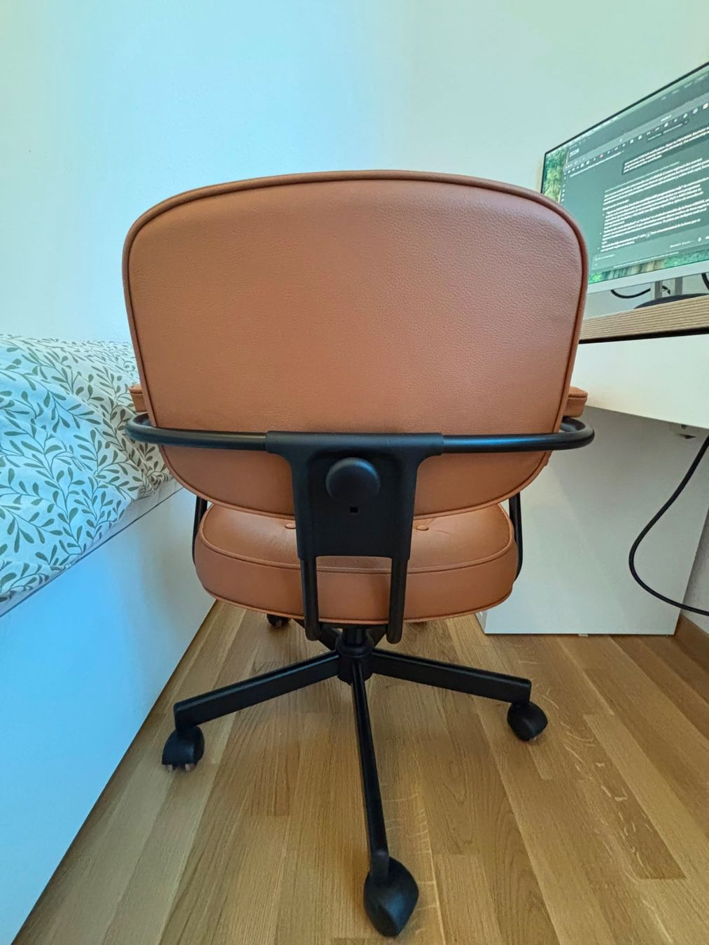 Sedie: Golden-brown leather office chair – Usato da Chêne-Bougeries venduto da fla_8cbf 1