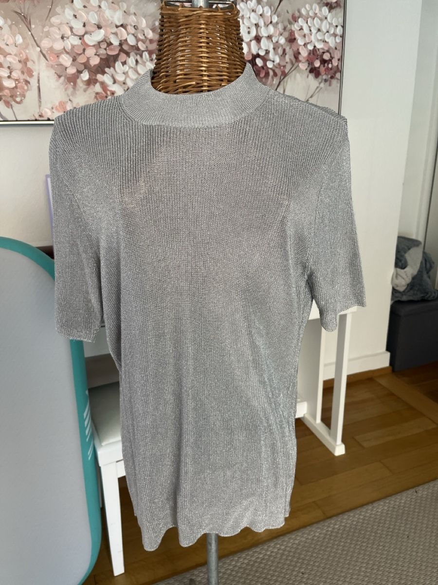 T-shirt: Elegantes Strick-Shirt, Silber, 40 – Usato da Solothurn venduto da Bobesch08