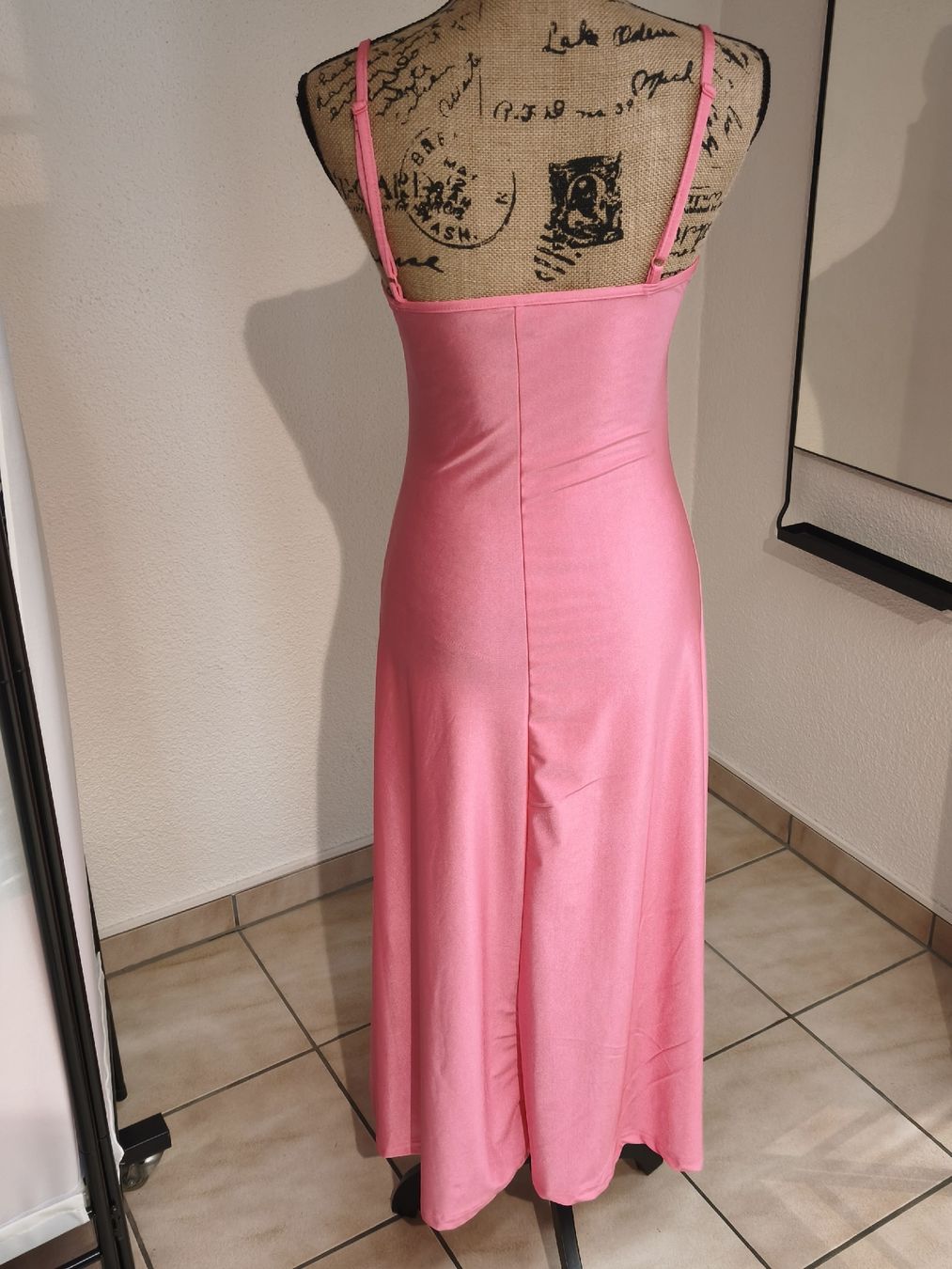 Shein Robes: Kleid SHEIN pink Grösse S neuwertig – Neuf (Voir description) à Emmetten par SecondhandSiska 2