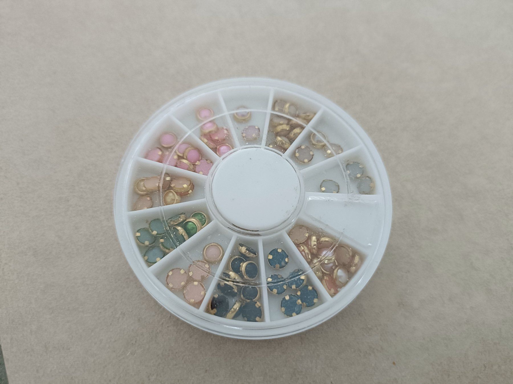 Künstliche Fingernägel: Nail Art Display – Neu und originalverpackt aus Rickenbach b. Wil von Kth_v8