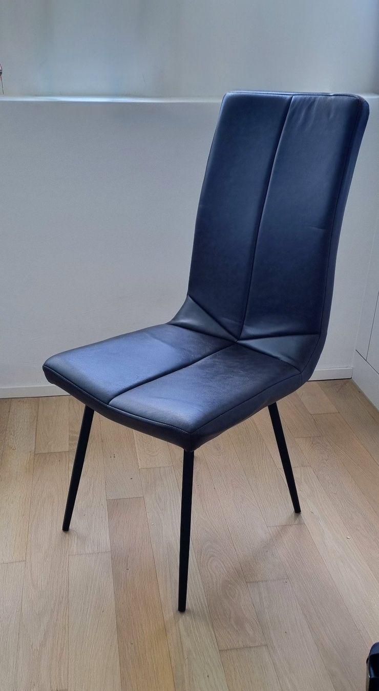 Conforama Sedie: Esszimmerstühle – Usato da Wetzikon ZH venduto da Claudiad90