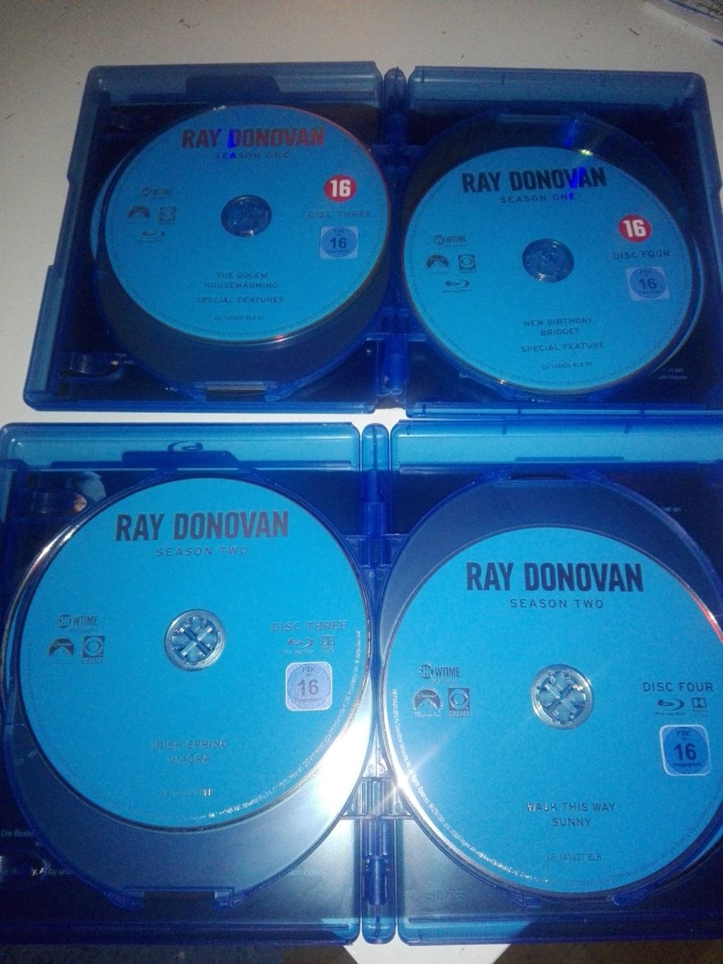Tutti i DVDs: Ray Donovan  (Staffel 1 + 2)                    > 12-CD's < – Usato da St.Gallen venduto da elk2022 2
