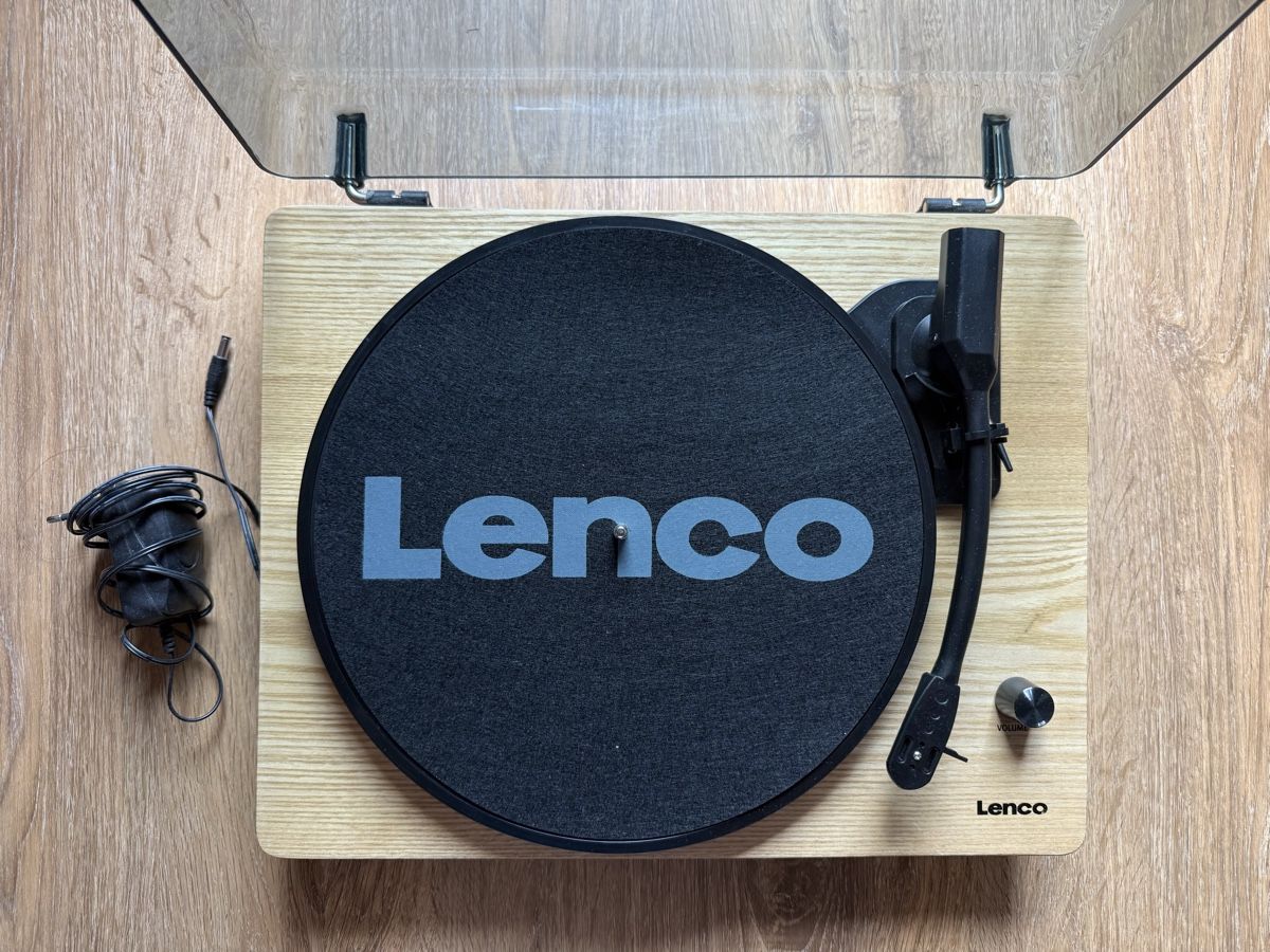 Lenco Giradischi: Plattenspieler mit USB Anschluss  – Usato da Schönried venduto da DomTB