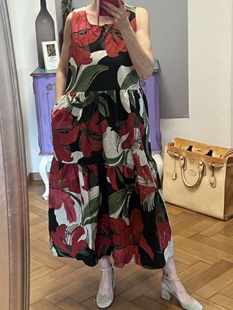 Sommerliches Maxikleid mit Blumenmuster, Grösse M
