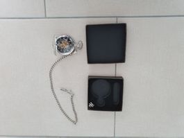 Elegante Taschenuhr mit Etui