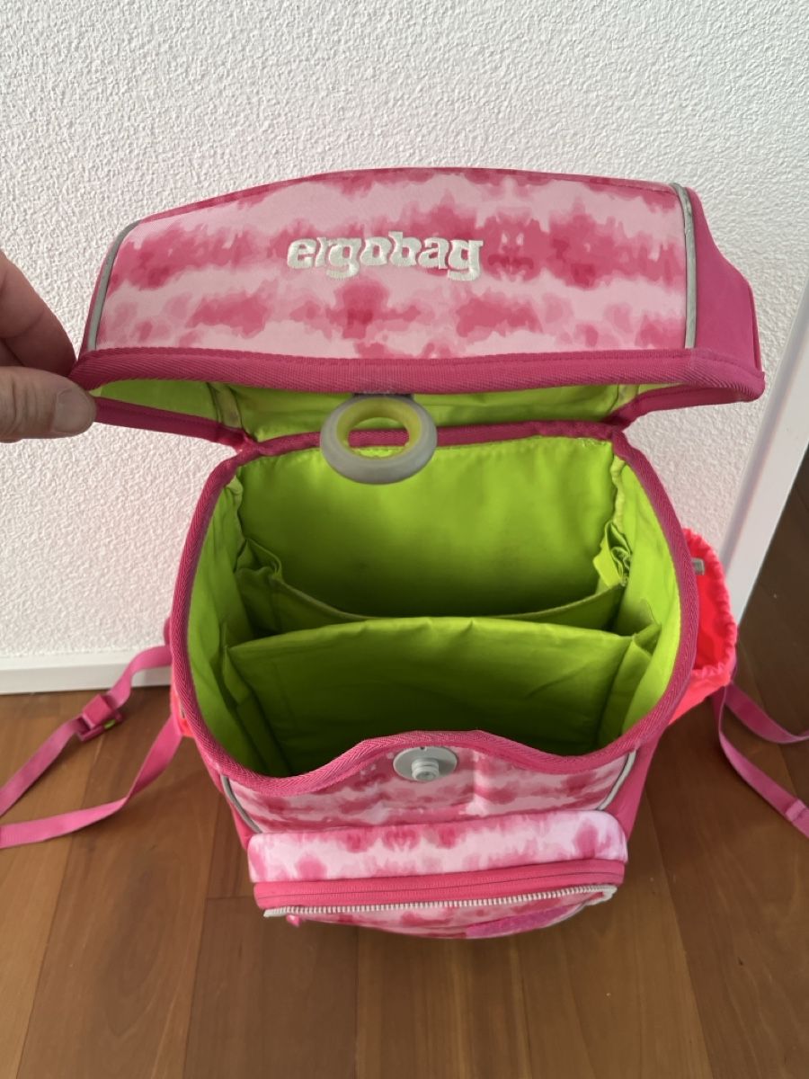 : Ergobag Schulranzen Set mit Zubehoer gebraucht – D'occasion à Riedt b. Erlen par Meoni 1