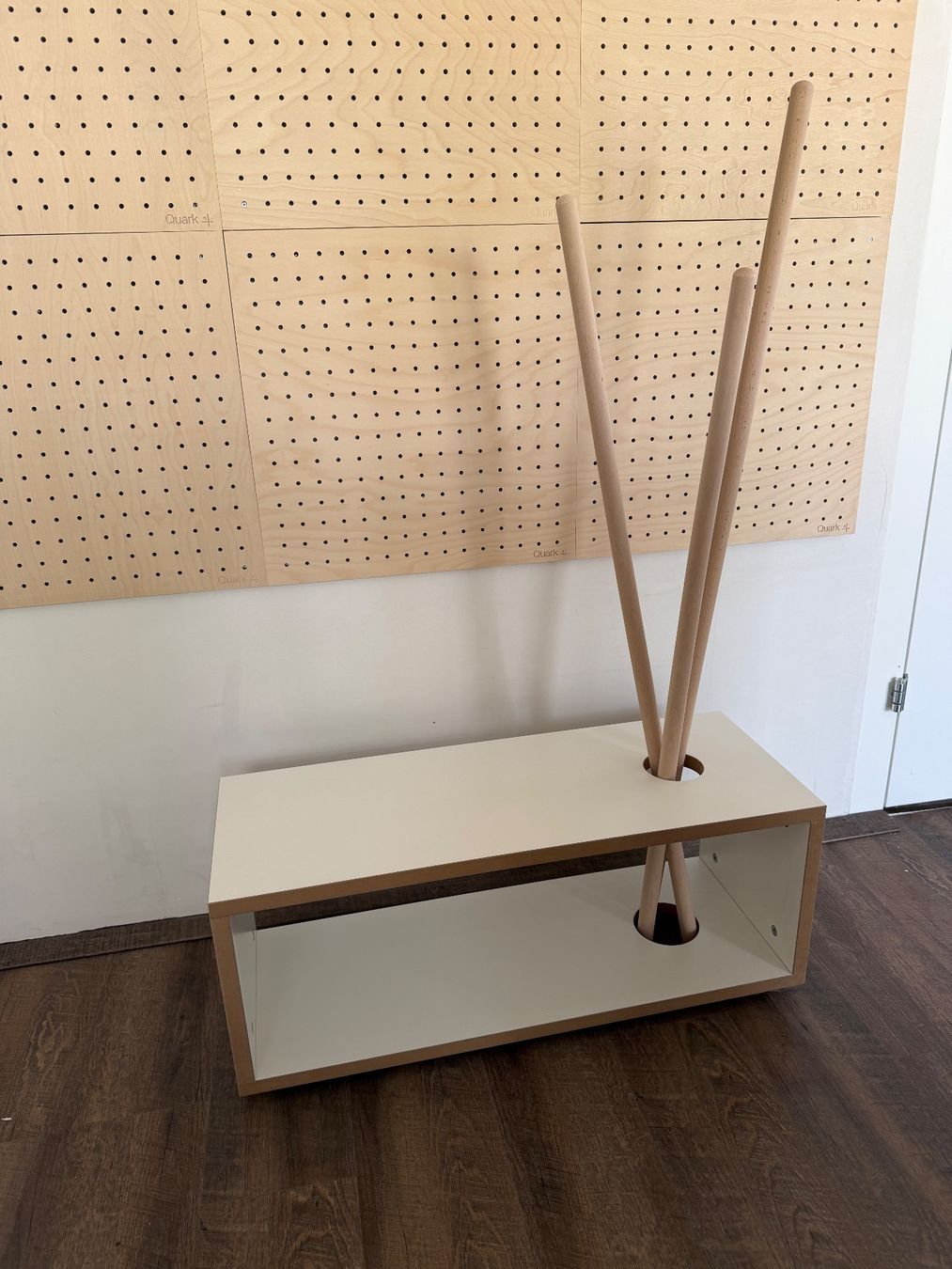 Tojo Garderobe: Tojo Garderobe – Gebraucht aus Egg b. Zürich von uniq2021 1
