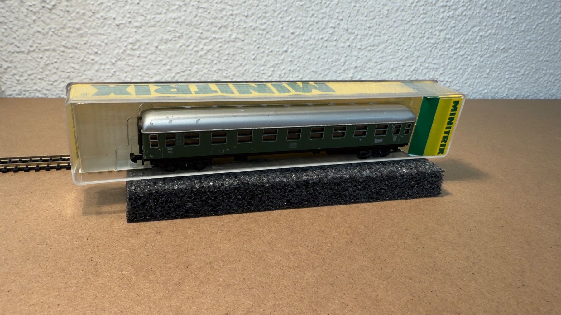 Trix Modellini di ferrovie: Trix  DB Personenwagen Spur N – Usato da Windlach venduto da Kelebra