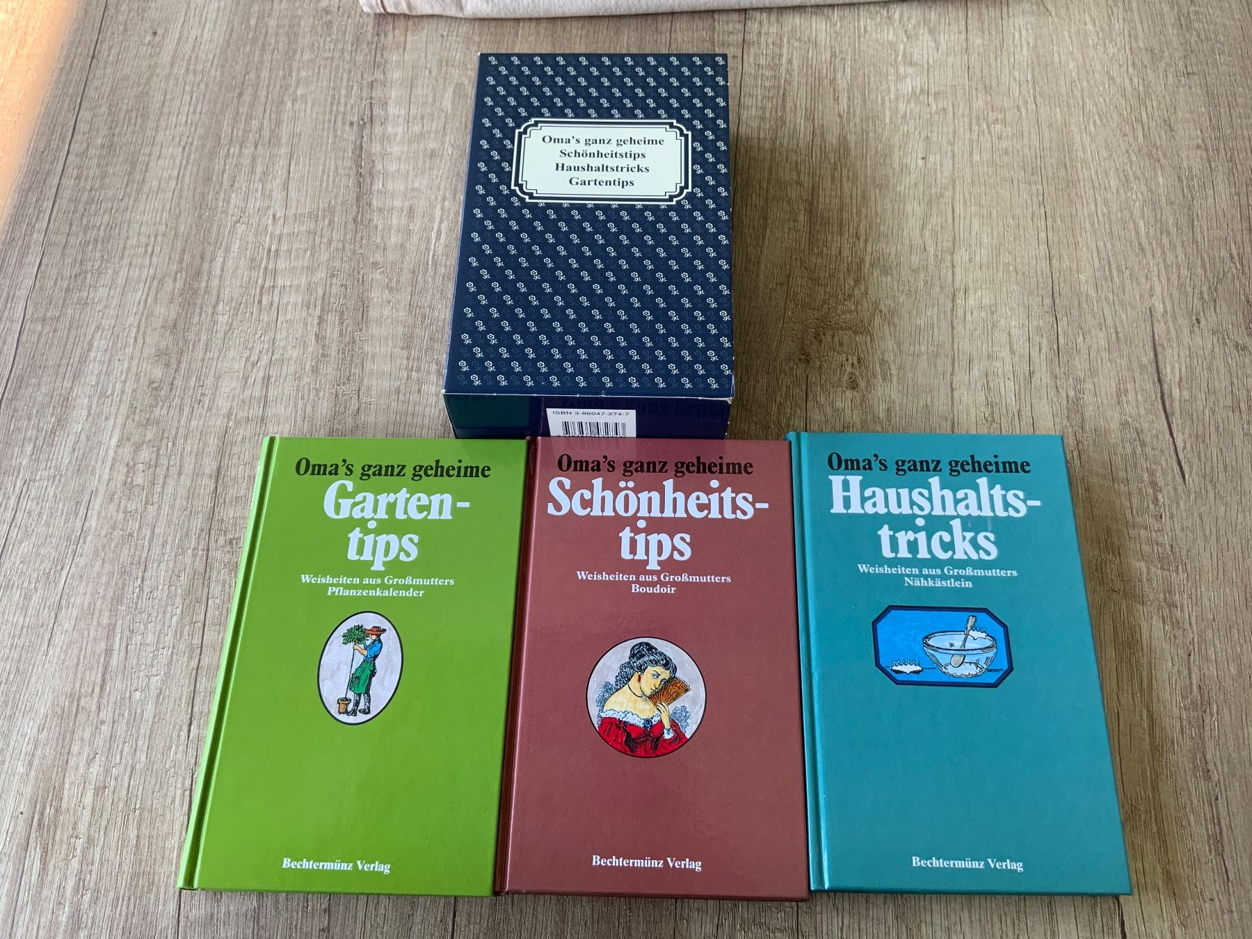 Libri: Oma‘s ganz geheime Tips – Usato da Schübelbach venduto da S1CH
