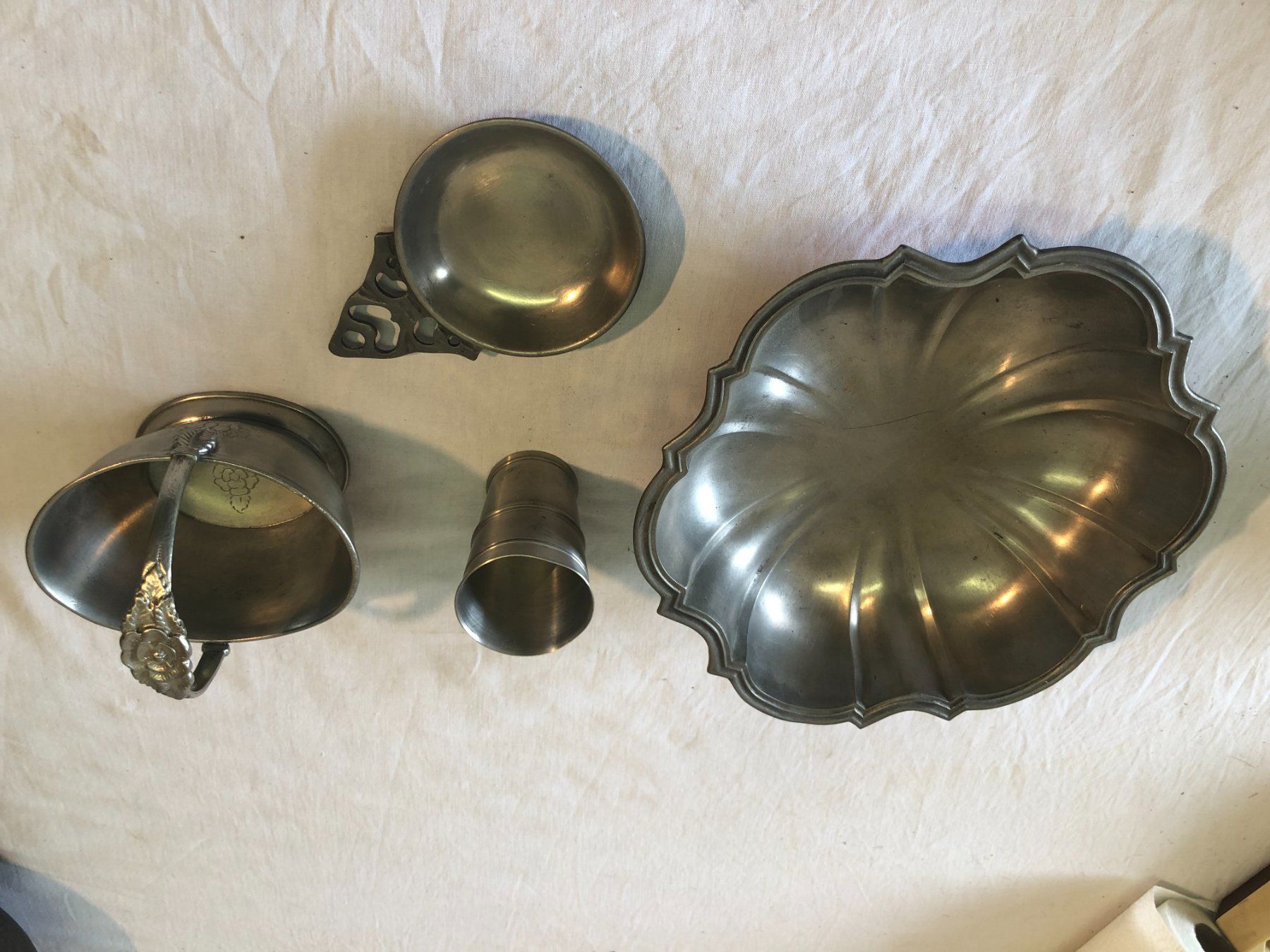 Tutte le decorazioni: Divers objets en étain – Usato da Aïre venduto da tas_fq9v 4