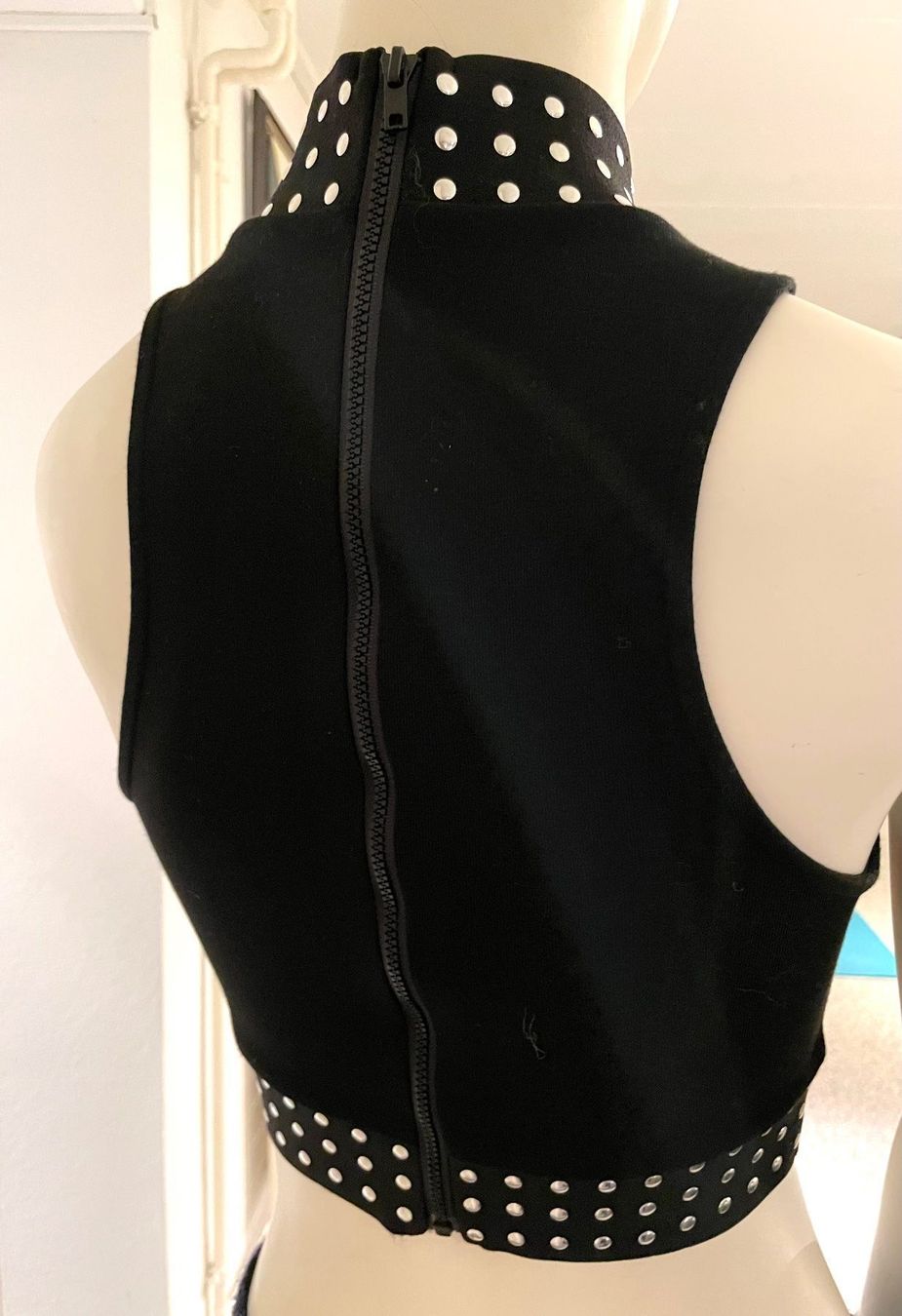 Camicette, T-shirt & Top: Mini haut top noir 34 – Nuovo (secondo la descrizione) da Genève venduto da flocon06 4