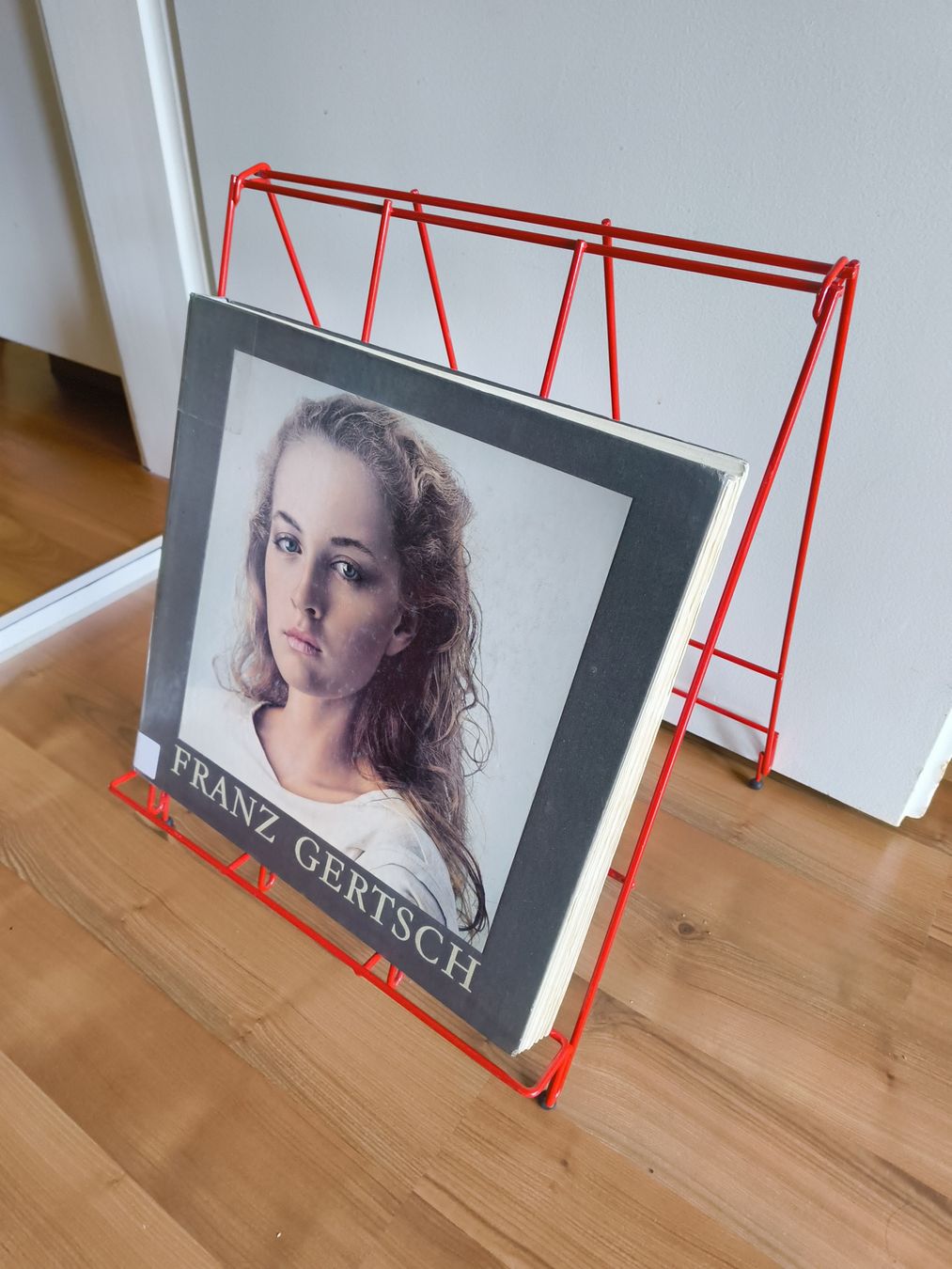 Altro in Decorazioni & Accessori: Vintage Buch Bild Display Noten Ständer Rot Metall – Usato da stettlen venduto da VintageBern_ch