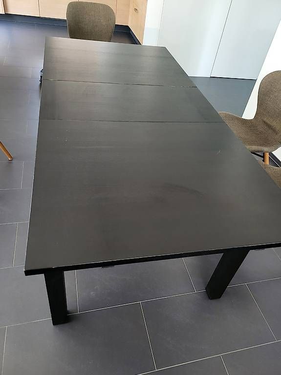 Ikea Tische: Schwarzer Holztisch IKEA ausziehbar – Gebraucht aus Solothurn von Hellas04 1