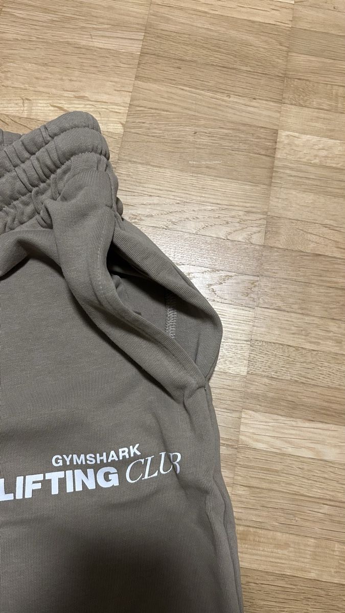 Gymshark Pantaloni: Gymshark Jogginhose – Usato da Thun venduto da SelinaW1995 2
