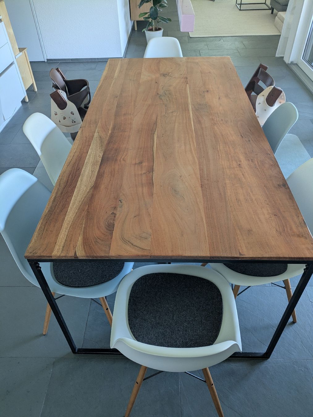 Tische: Massivholz Tisch 200x95 – Gebraucht aus Wädenswil von traviataa