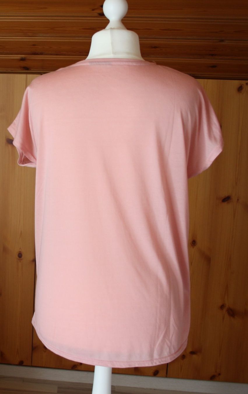 T-shirt: T - Shirt rosa Gr. XL – Usato da Flüelen venduto da Diversicum-Curvy 2