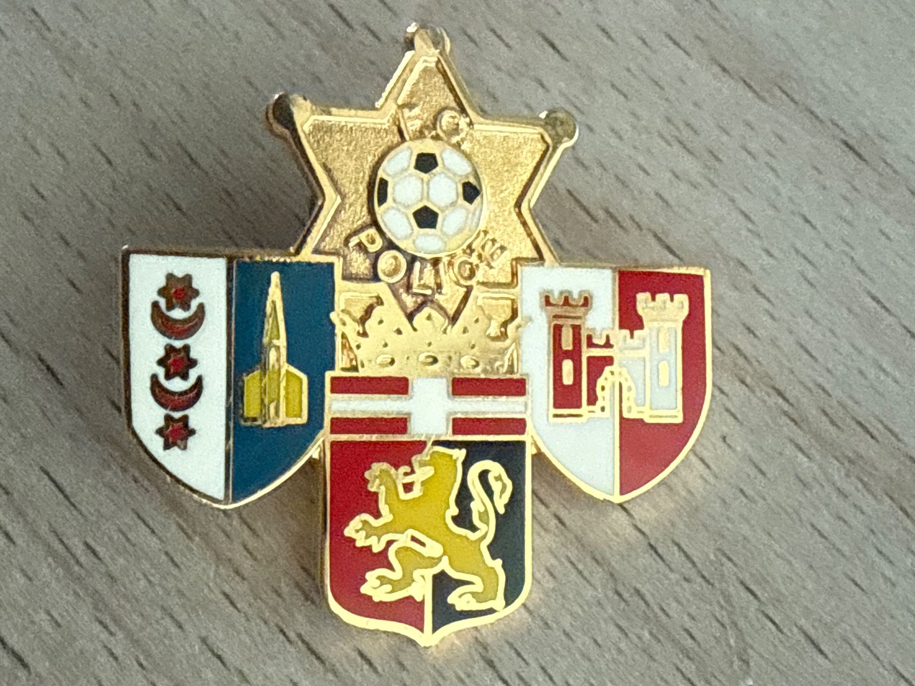 Placchette & Badge: Pin FC Police – Usato da Glattbrugg venduto da Schweigmatt