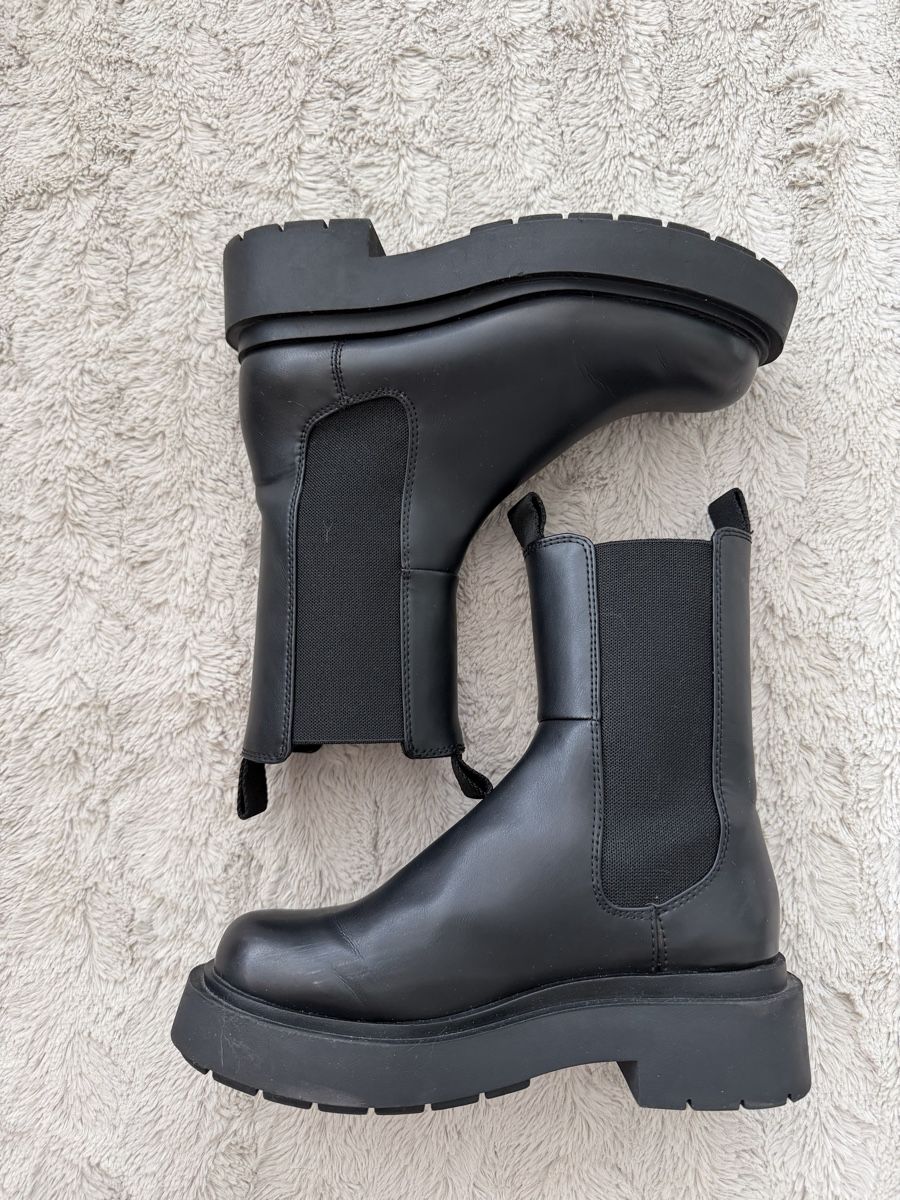 H&M Scarpe da donna: Boots black size 36 platform sole used – Usato da Aarburg venduto da ane_vp2b