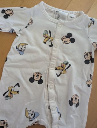 Strampler H&M Disney Mickey Mouse Grösse 56 Neuwertig