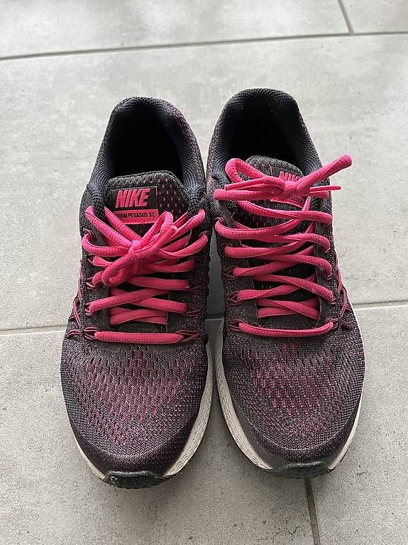 Scarpe per ragazze: Nike Zoom Pegasus 32 – Usato da Endingen venduto da Gk5543 1
