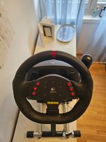Logitech MOMO Lenkrad inkl. Pedale & stabilen Wheel Stand