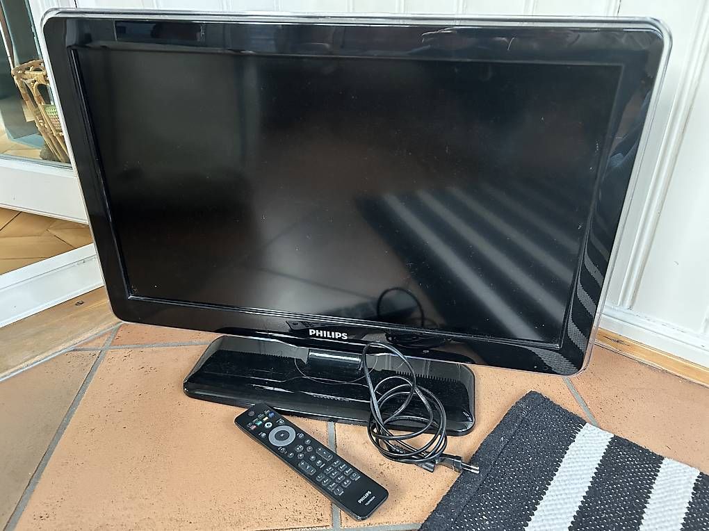 Fernseher: LCD Philips 26" – Gebraucht aus Winterthur von balmer74