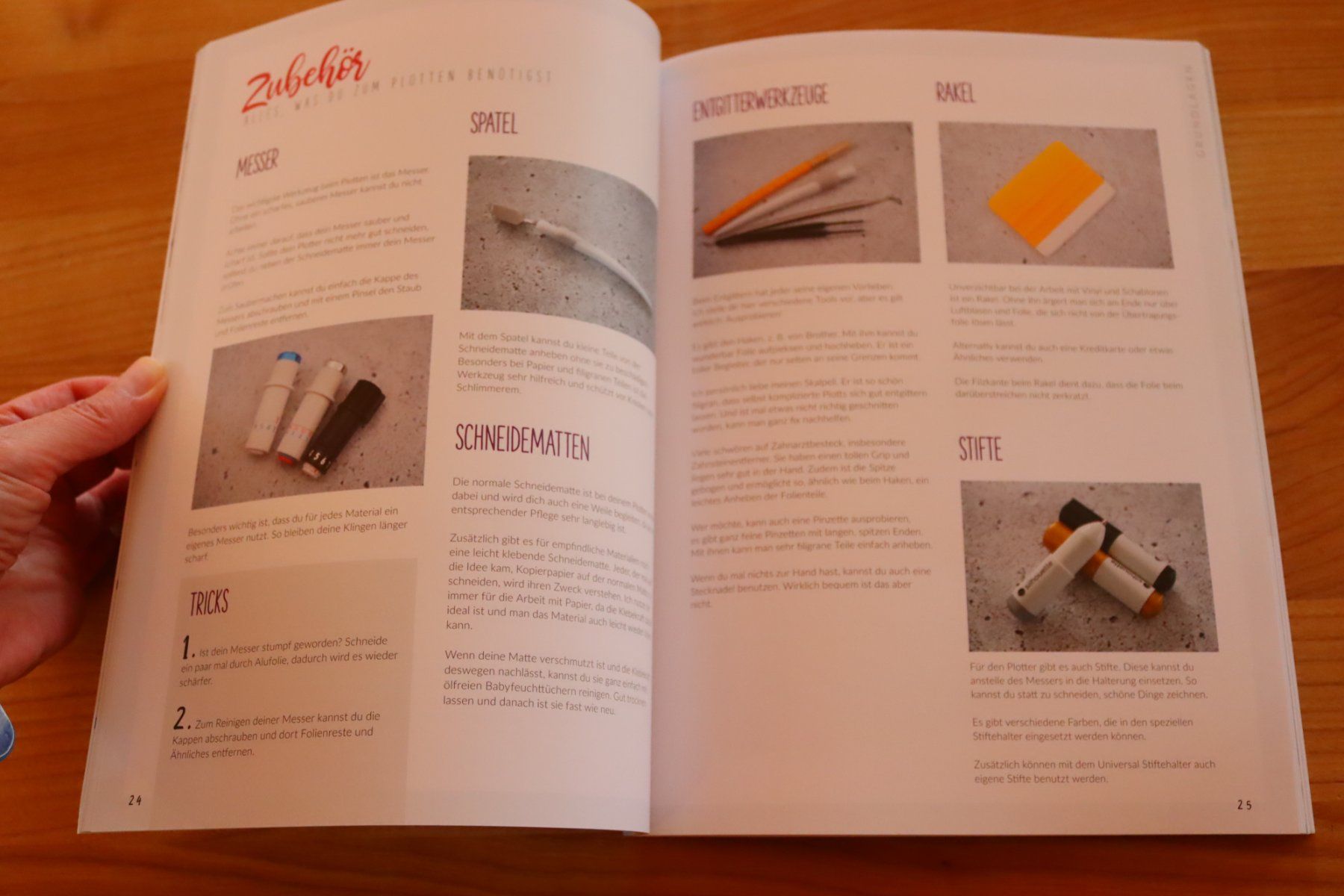 Bücher: Buch: Textiles Gestalten mit dem Hobbyplotter – Neu (gemäss Beschreibung) aus Wenslingen von Strick4Alpaca 3