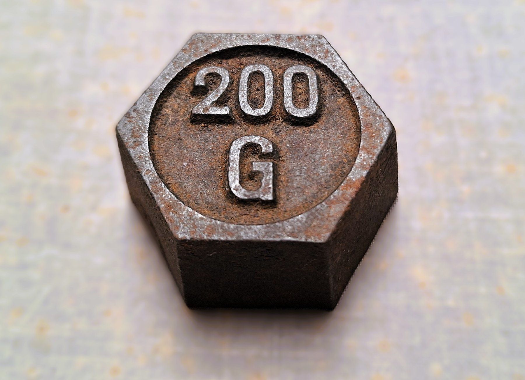 Bilance e pesi: Gewichtsstein 200 Gramm, antik, ab 1.- – Usato da Winterthur venduto da chvch
