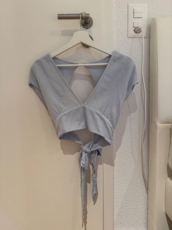 Brandy Melville hellblaues Wickel-/Crop-Top zum Binden 🩵