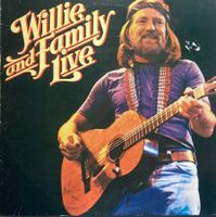 WILLIE NELSON - WILLIE AND THE FAMILY LIVE