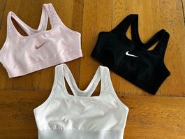 Nike Sport-BH Mädchen, Gr. M (3 Stück) - neuwertig