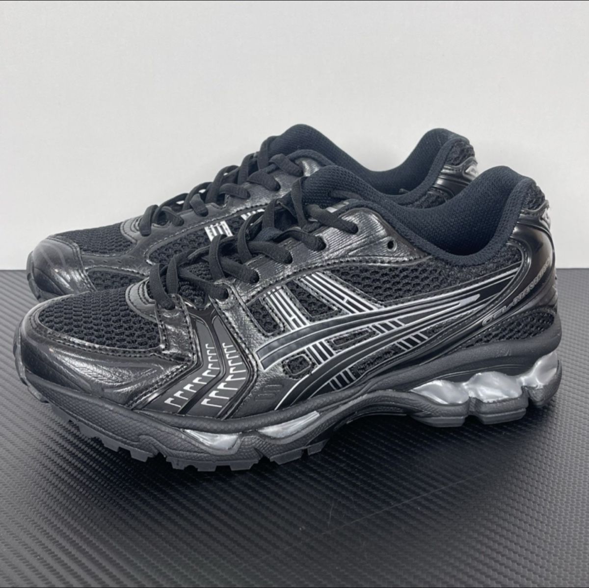Scarpe da uomo: Asics Gel Kayano 14 – Nuovo (secondo la descrizione) da St. Gallen venduto da Jorden91