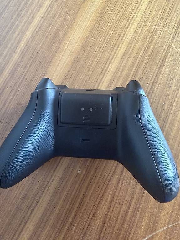 Microsoft Manettes: Xbox Series X Controller – D'occasion à Uzwil par Kristof_77 1